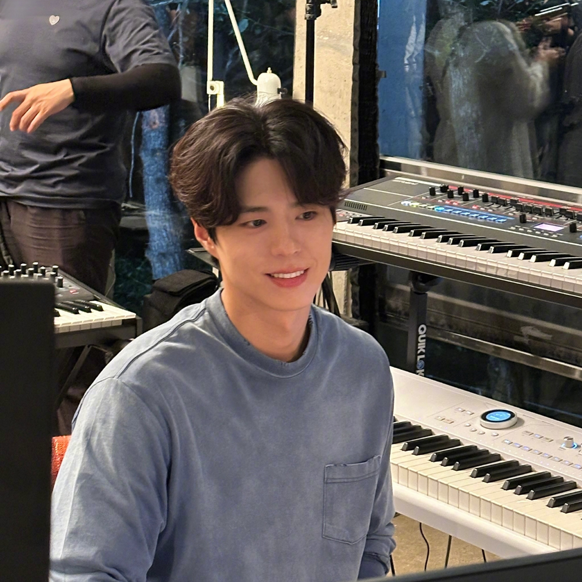 A moment captured by a fan of Park Bogum
