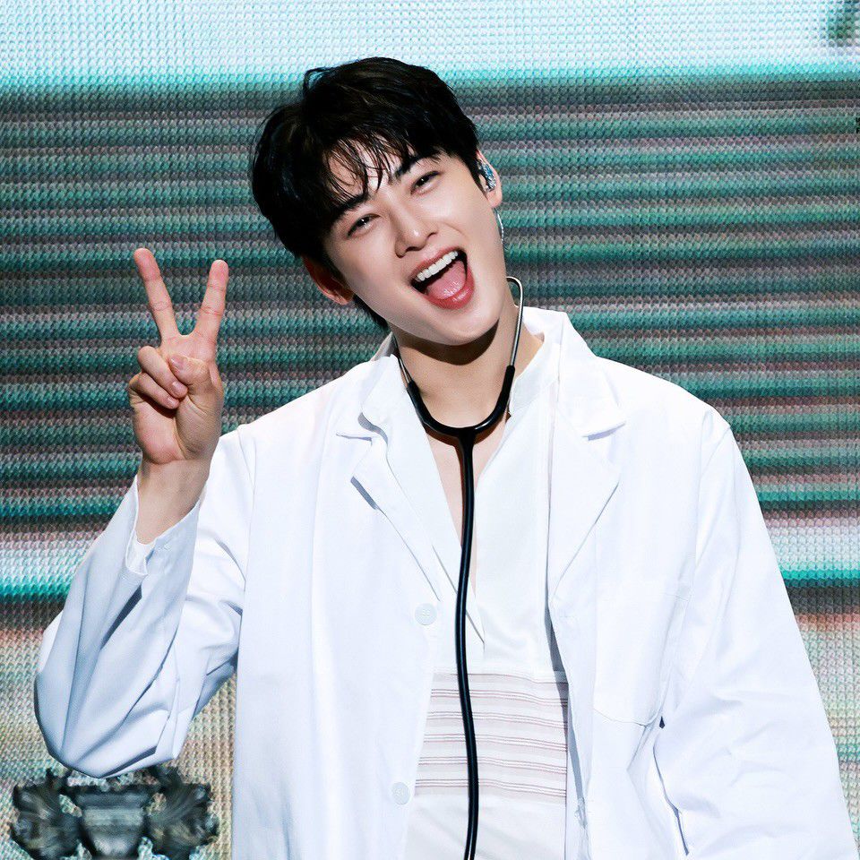 Latest photo of Cha Eunwoo