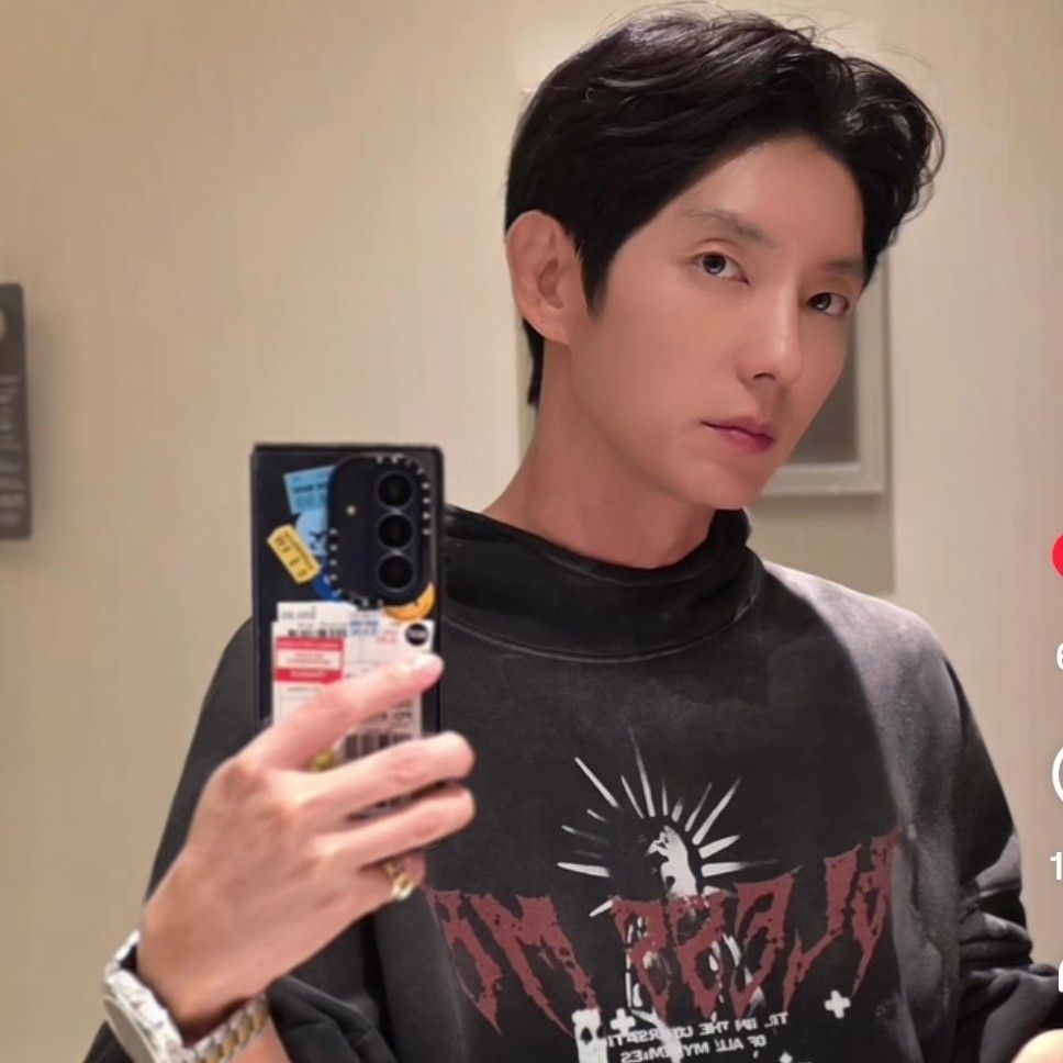 Behind-the-scenes cut of Lee Joongi