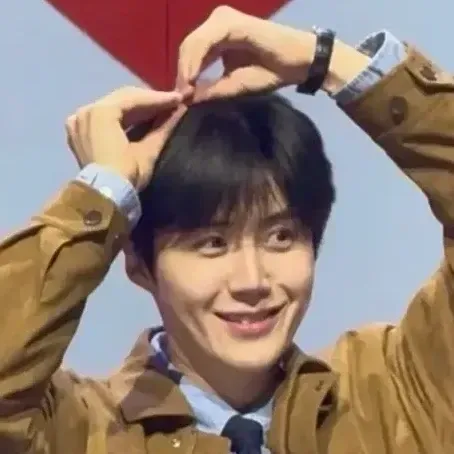 Foto kegiatan terbaru dari Kim Seonho