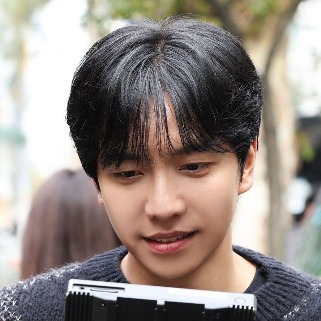 Momen yang diabadikan oleh penggemar Lee Seunggi