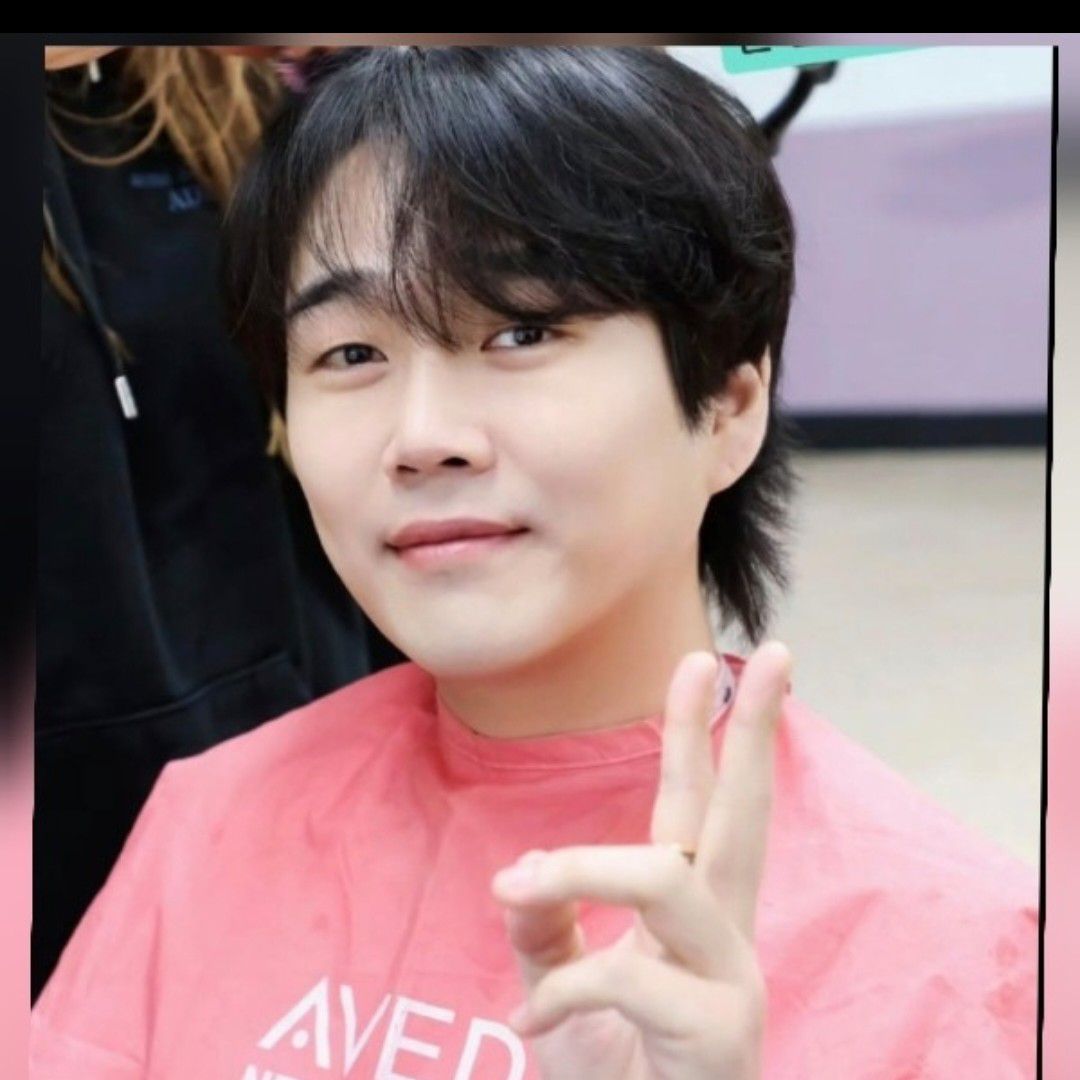 Recent activity shot of Hwang Youngwoong