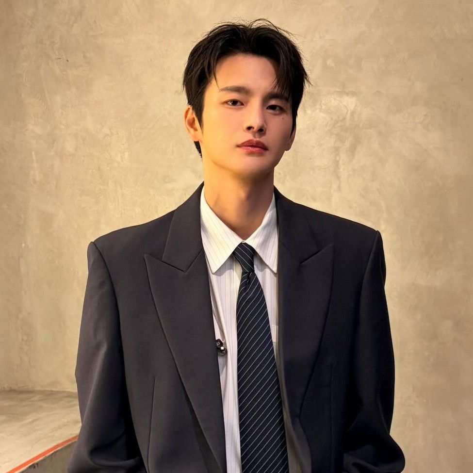 Momen yang diabadikan oleh penggemar Seo Inguk