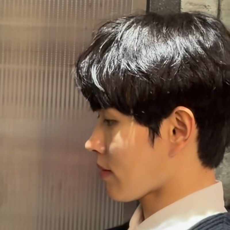 A moment captured by a fan of Lee Byeongchan