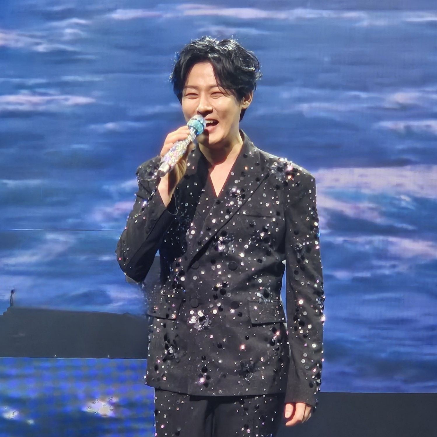 Behind-the-scenes cut of Kang Moonkyung