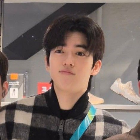 A moment captured by a fan of Cha Junhwan