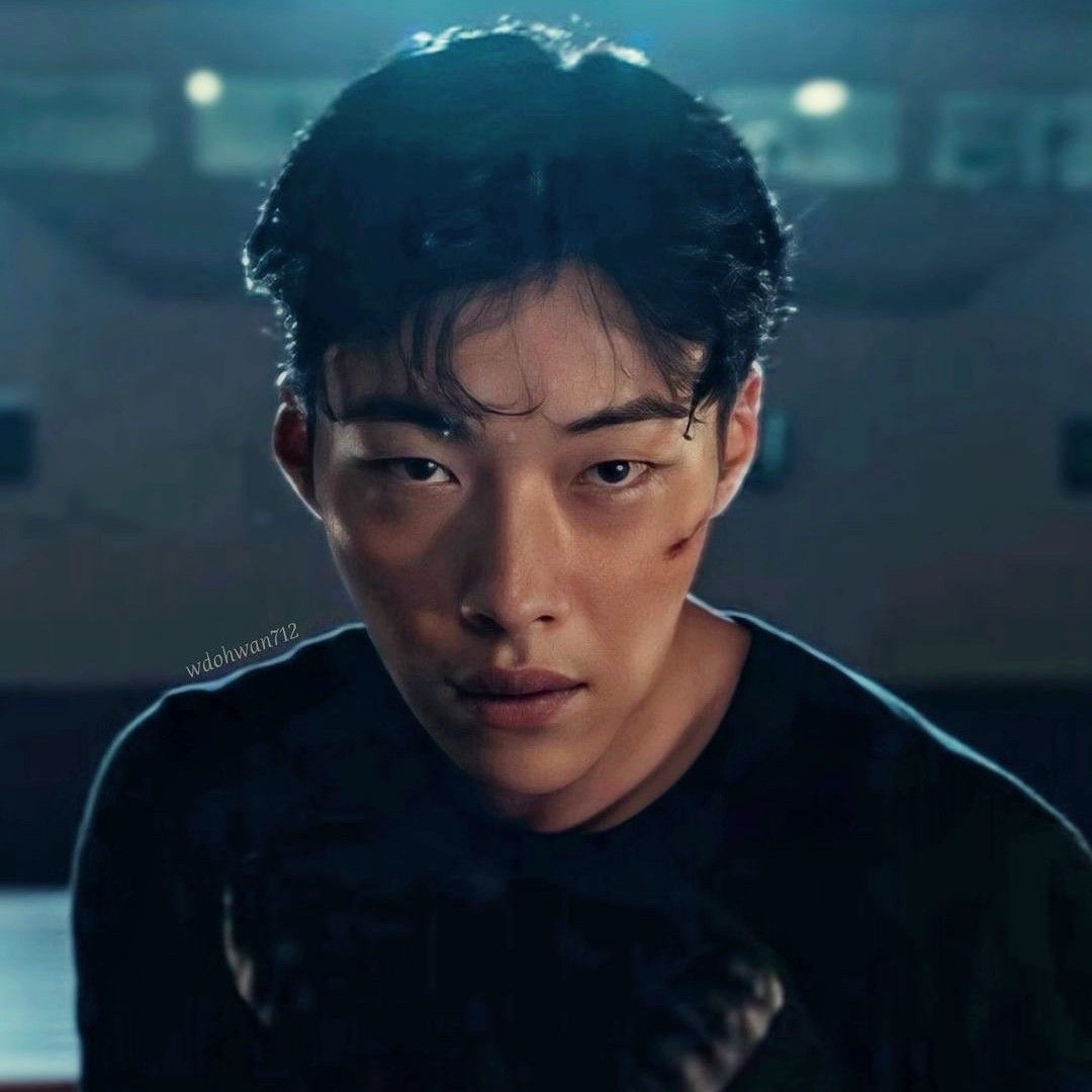 Behind-the-scenes cut of Woo Dohwan