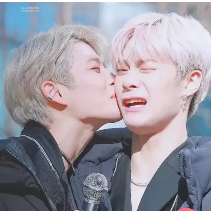 Behind-the-scenes cut of Cha Eunwoo