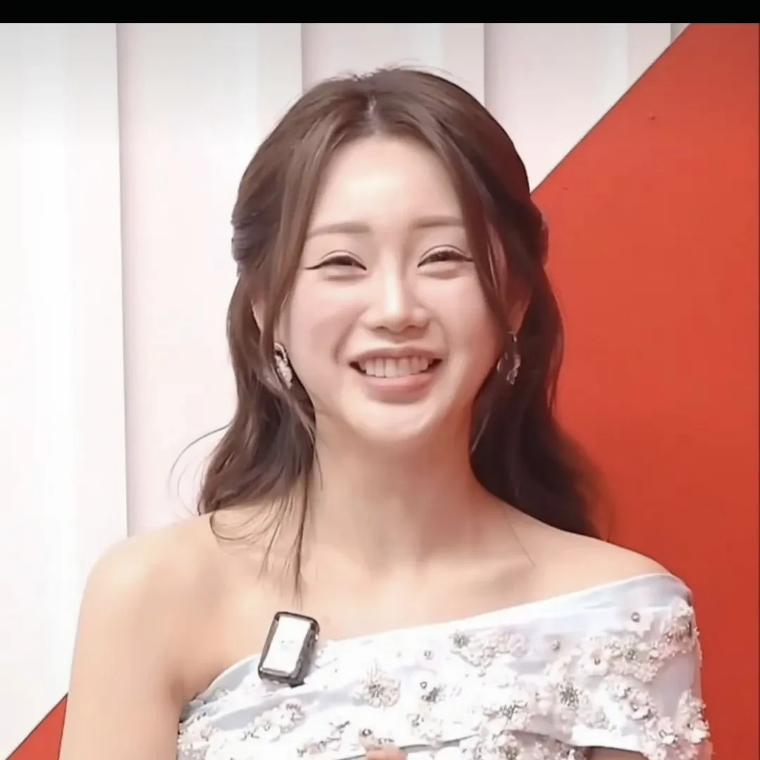 홍지윤 최근 활동샷