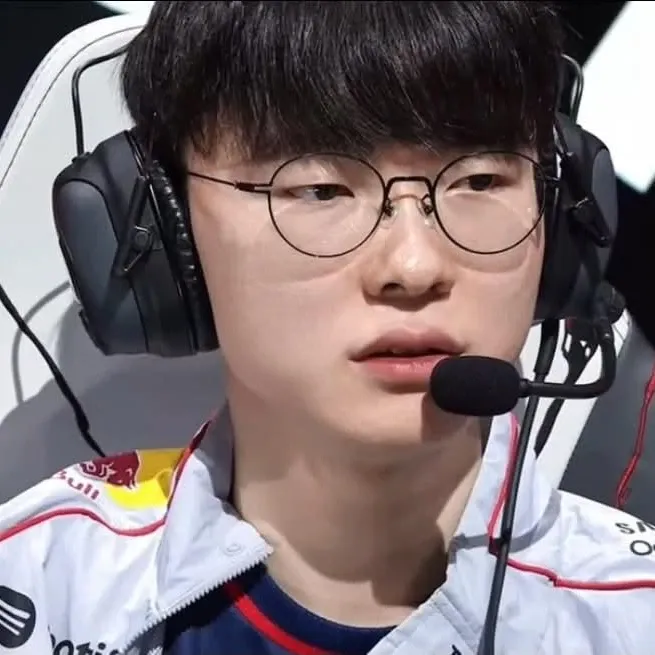 Latest photo of Faker
