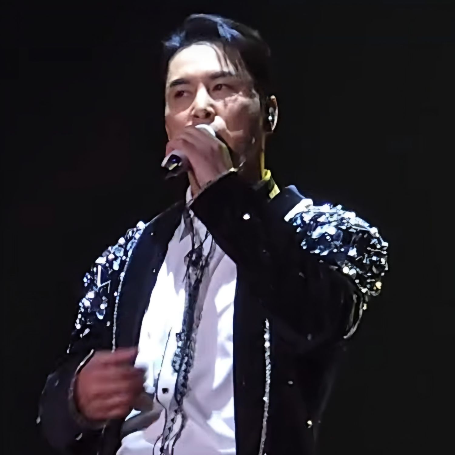 Recent activity shot of Jang Minho