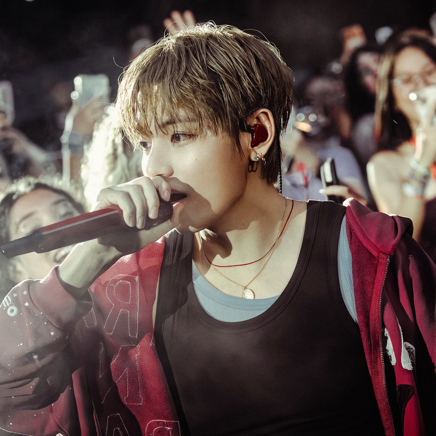 Behind-the-scenes cut of Kim Taehyung (V)