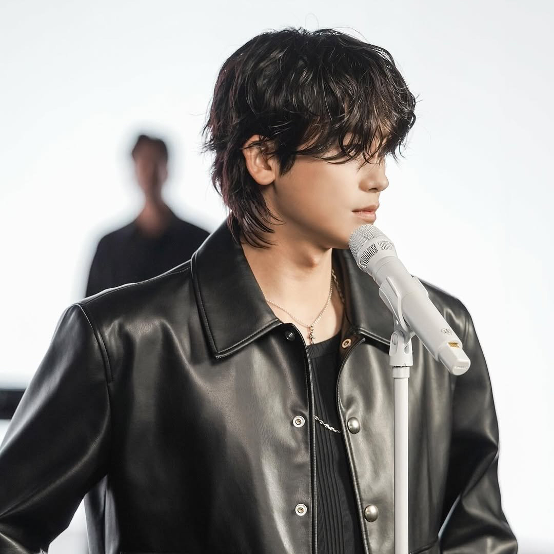 Behind-the-scenes cut of Park Hyungsik