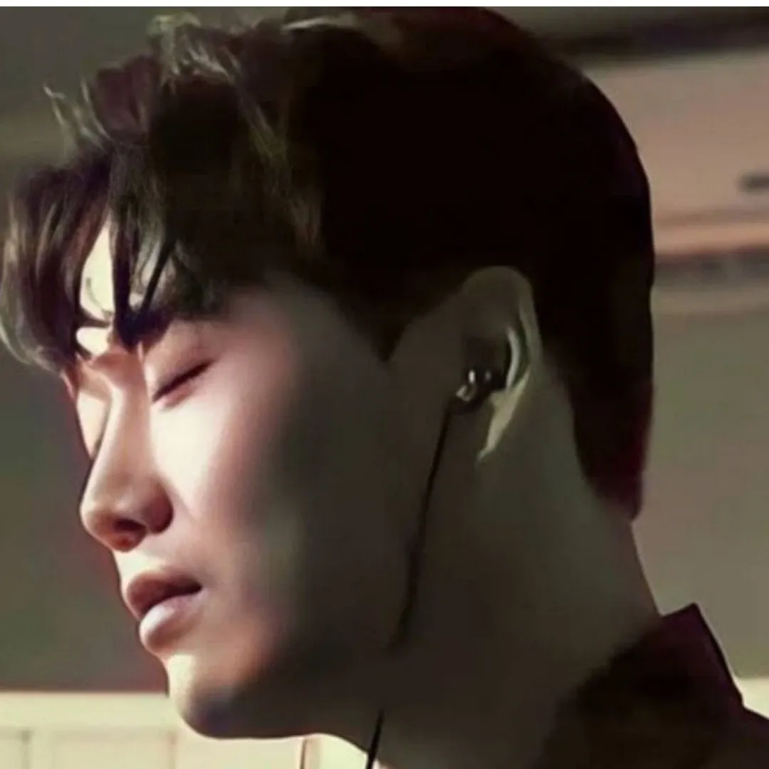 A moment captured by a fan of Hwang Youngwoong