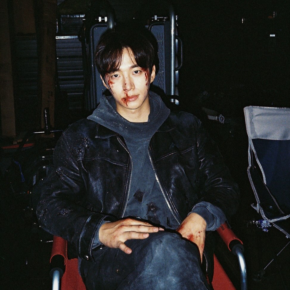 イ・ジュノのビハインドカット