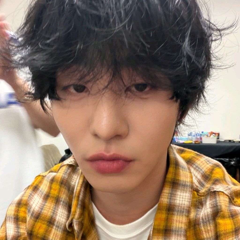 Behind-the-scenes cut of Ahn Hyoseop
