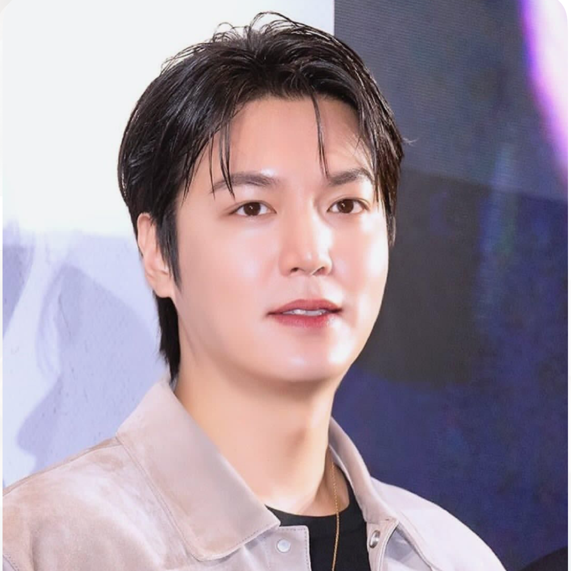 イ・ミンホの最近の活動ショット