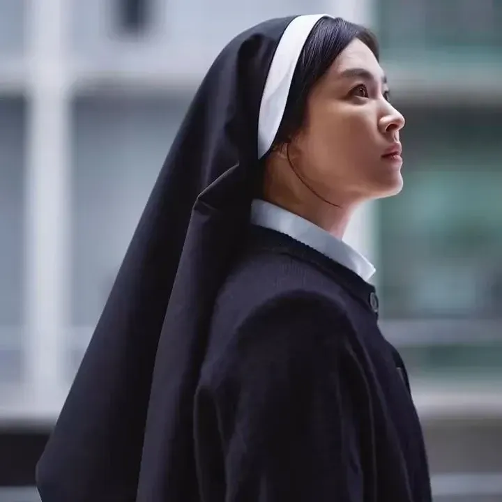ソン・ヘギョの最近の活動ショット