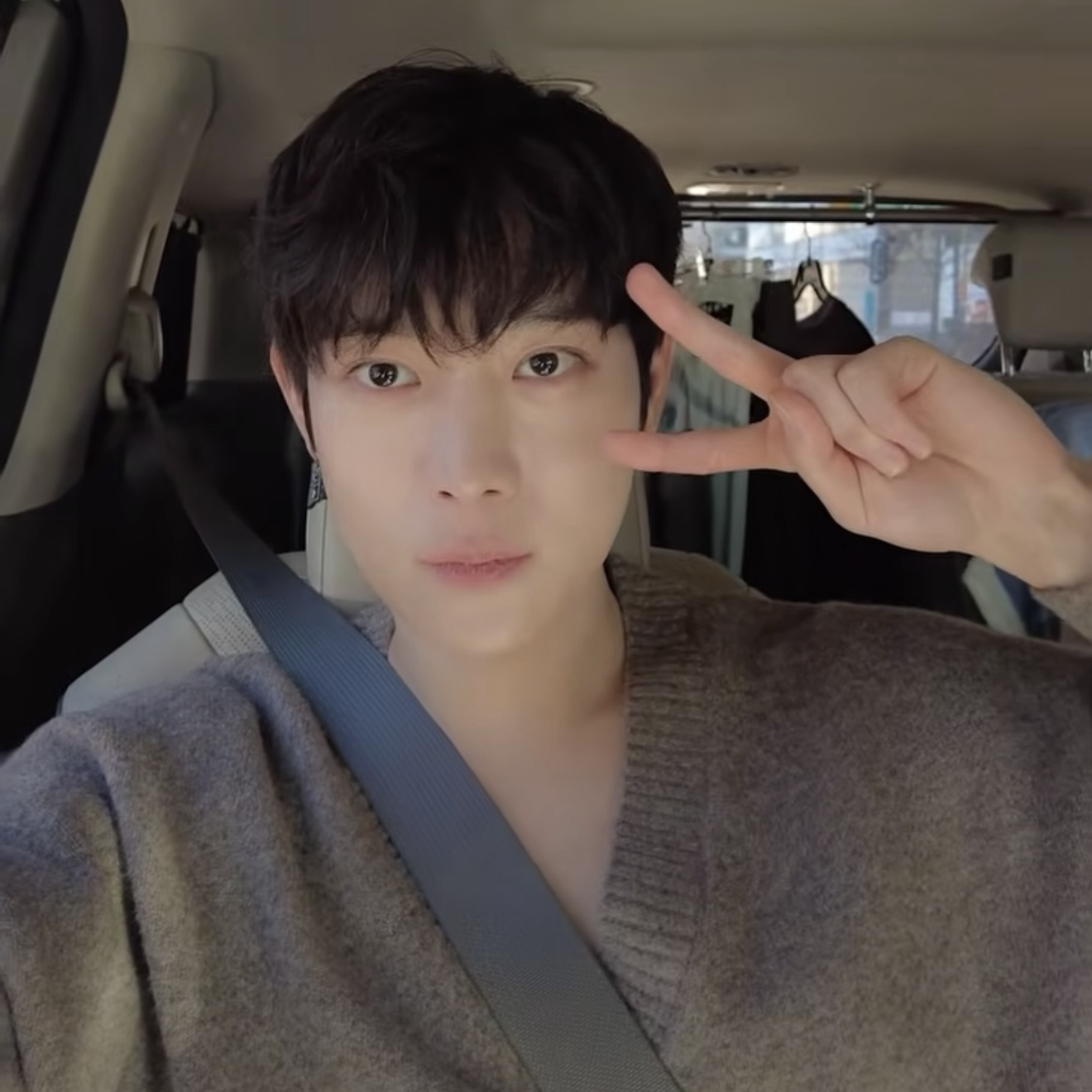 Currently spotlighted celeb post