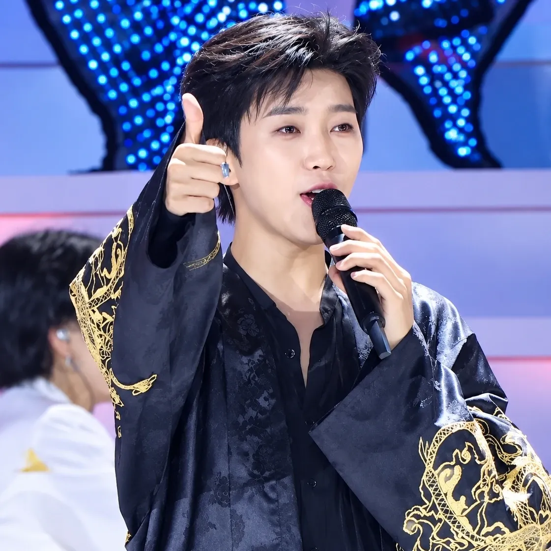 Foto kegiatan terbaru dari Lim Youngwoong