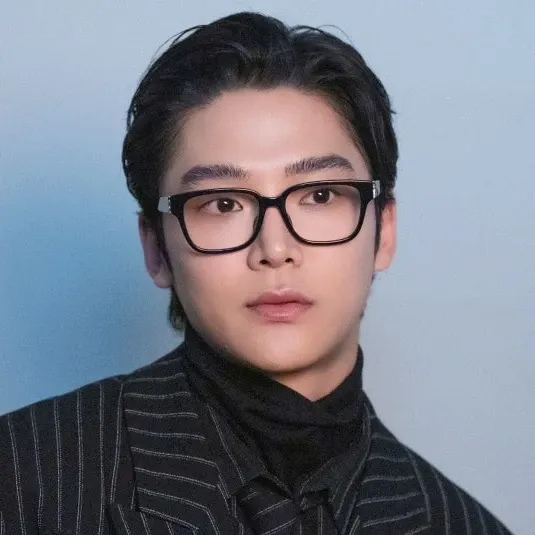 로운의 최신 사진