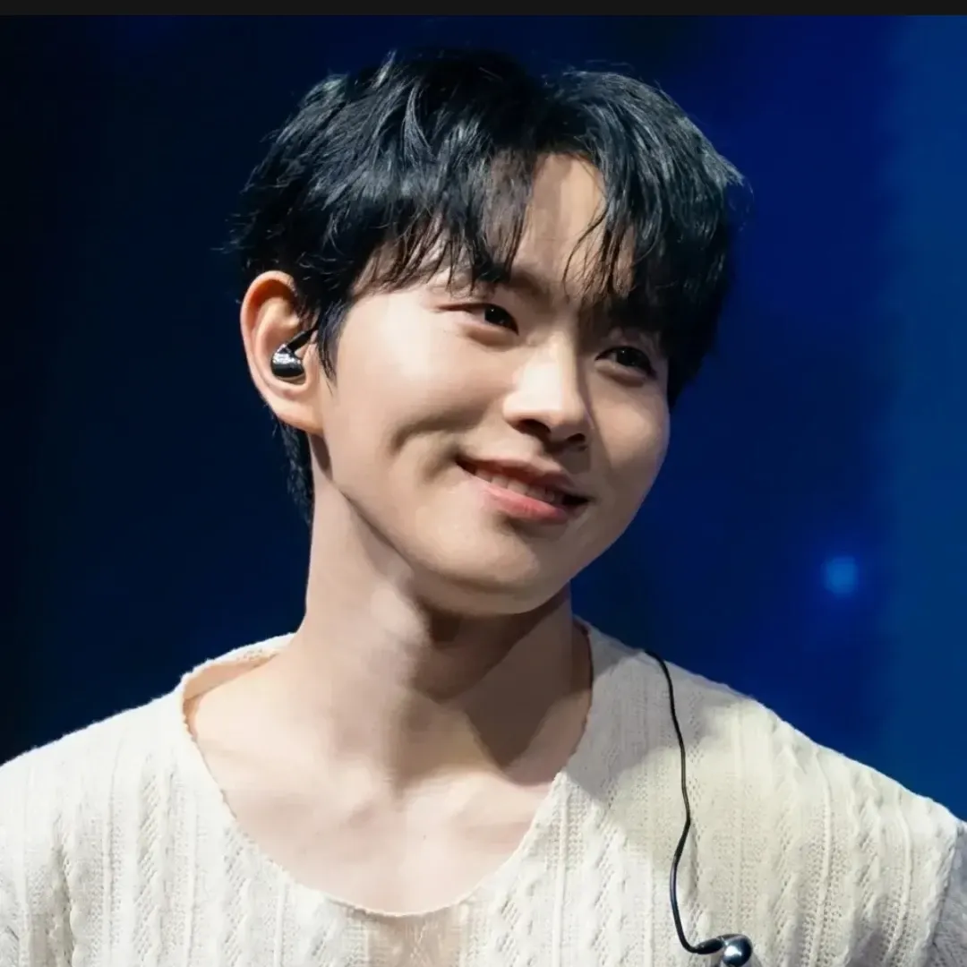 Recent activity shot of Lee Byeongchan
