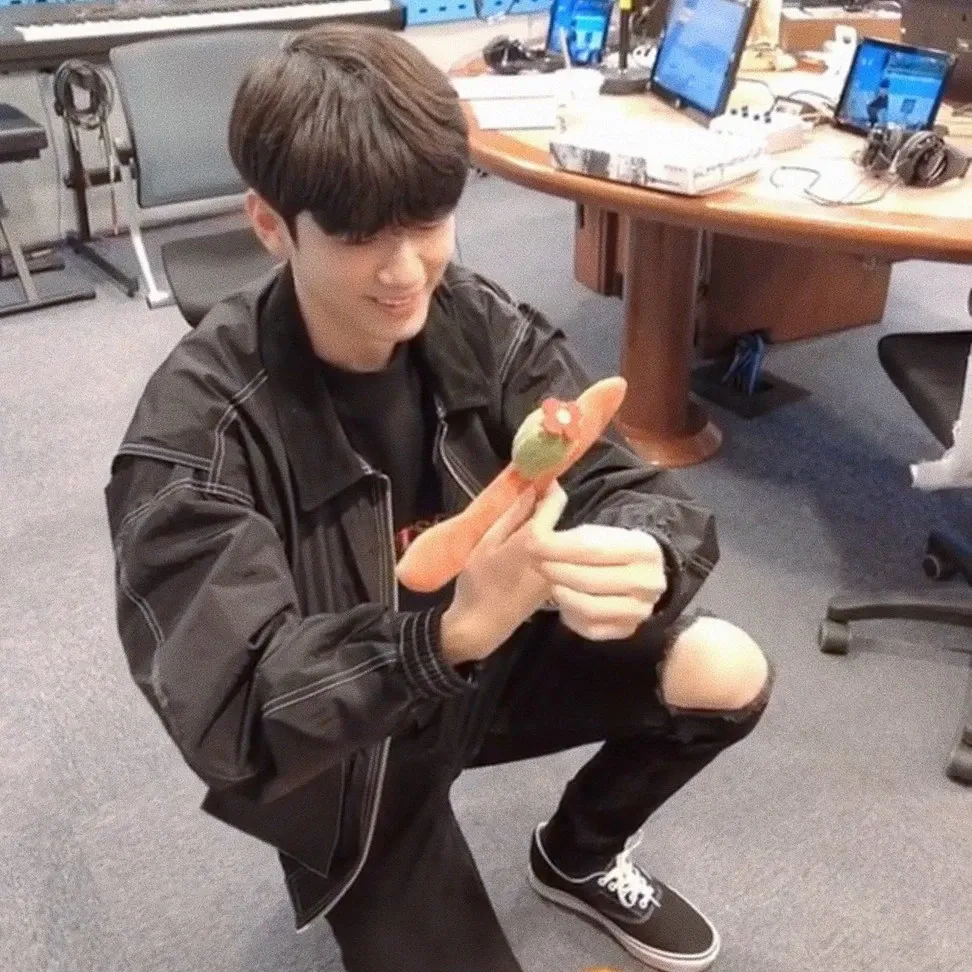 Foto kegiatan terbaru dari Ong Seongwu