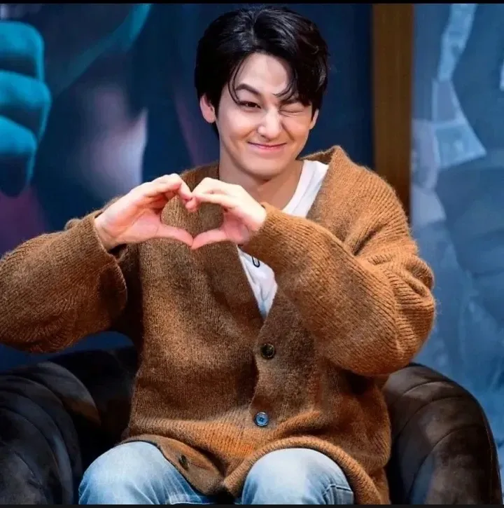 Foto kegiatan terbaru dari Kim Bum
