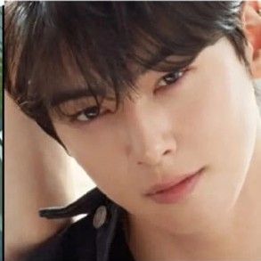 Latest photo of Cha Eunwoo