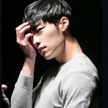 A moment captured by a fan of Woo Dohwan