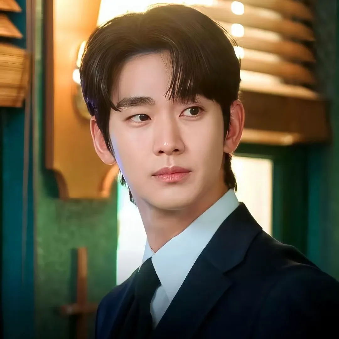 Recent activity shot of Kim Soohyun