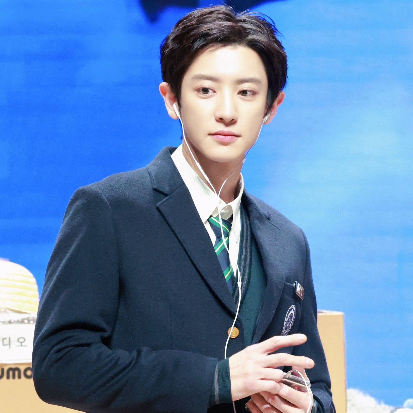 Behind-the-scenes cut of Chanyeol