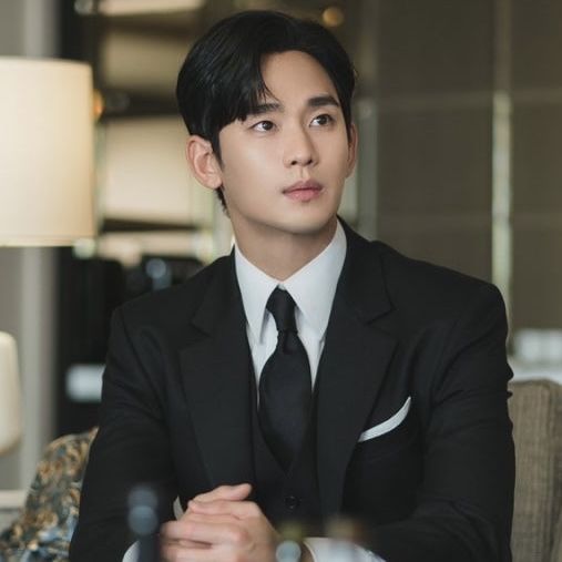Recent activity shot of Kim Soohyun