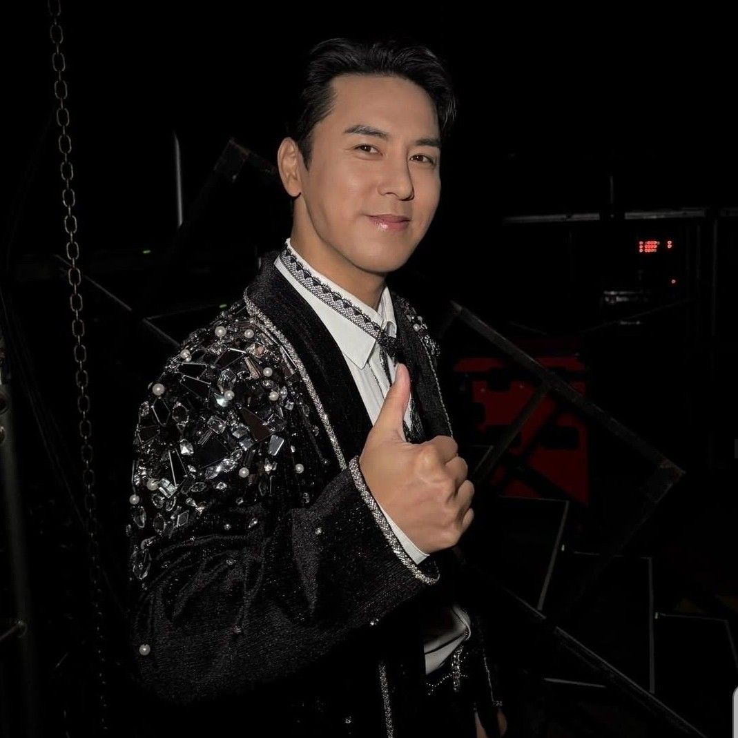 チャン・ミンホの最近の活動ショット