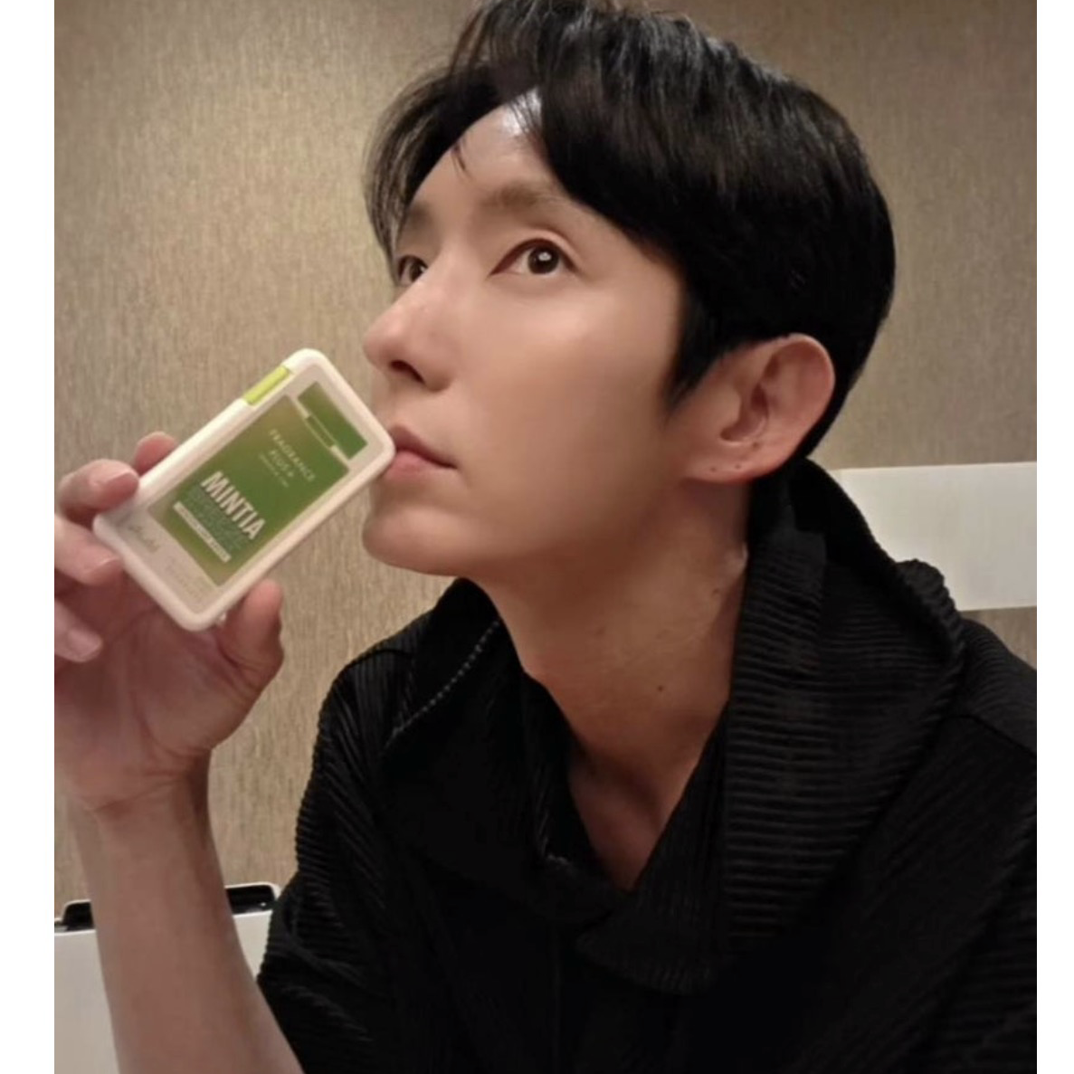 Behind-the-scenes cut of Lee Joongi