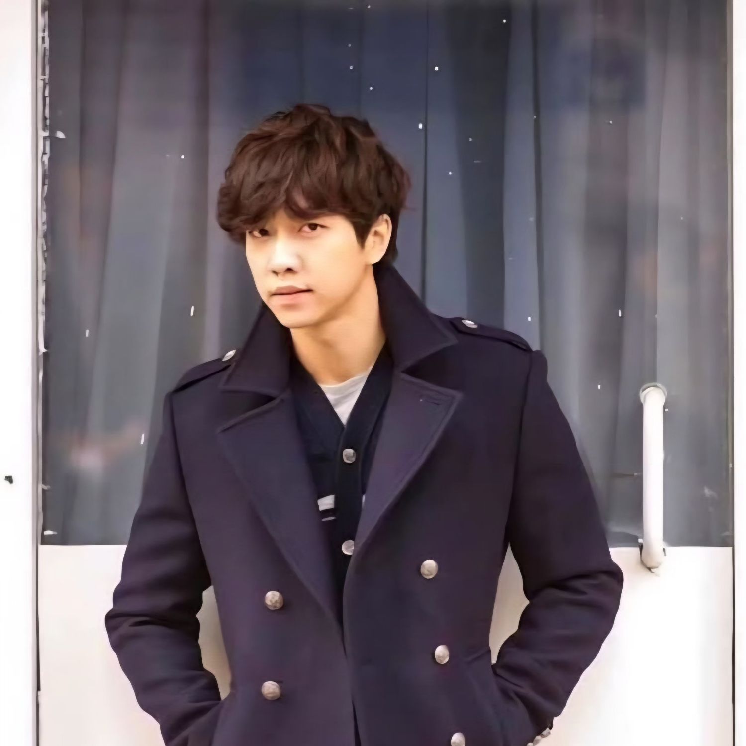 Foto terbaru dari Lee Seunggi