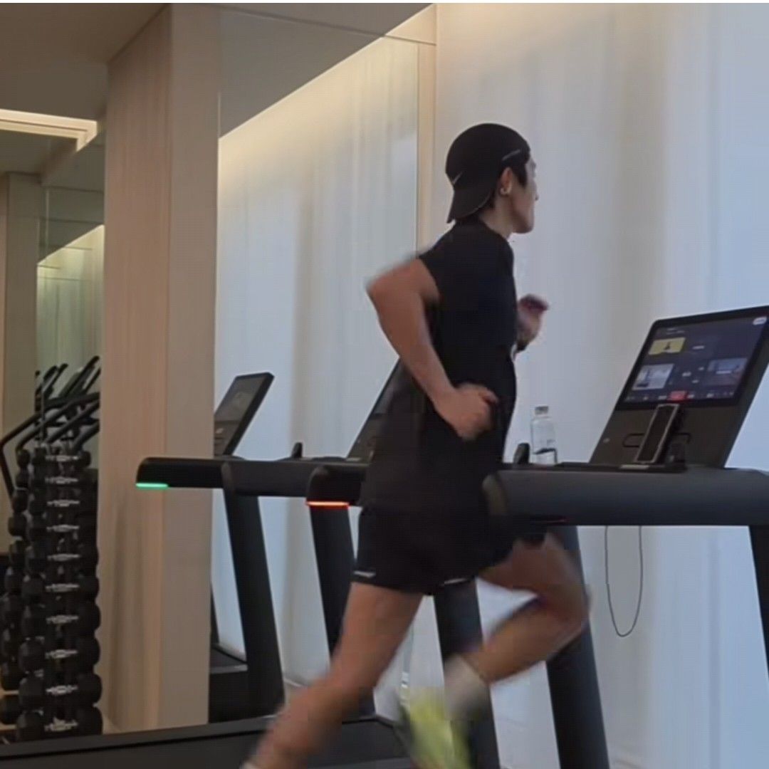 Behind-the-scenes cut of Lee Joongi