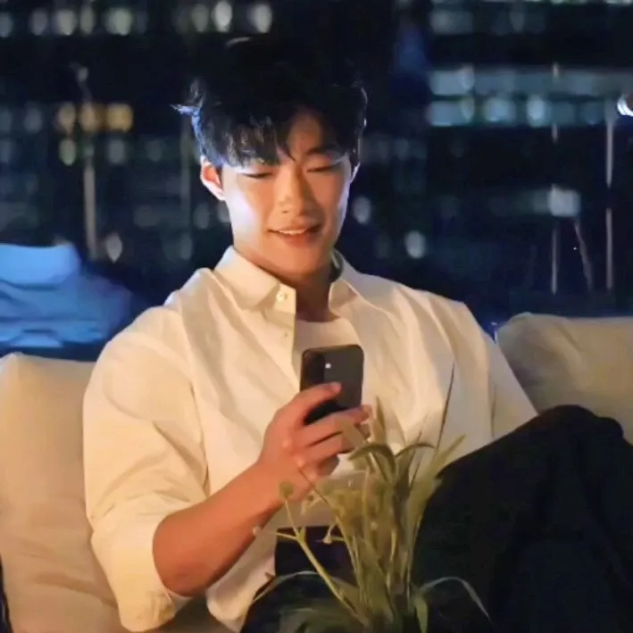 Behind-the-scenes cut of Woo Dohwan