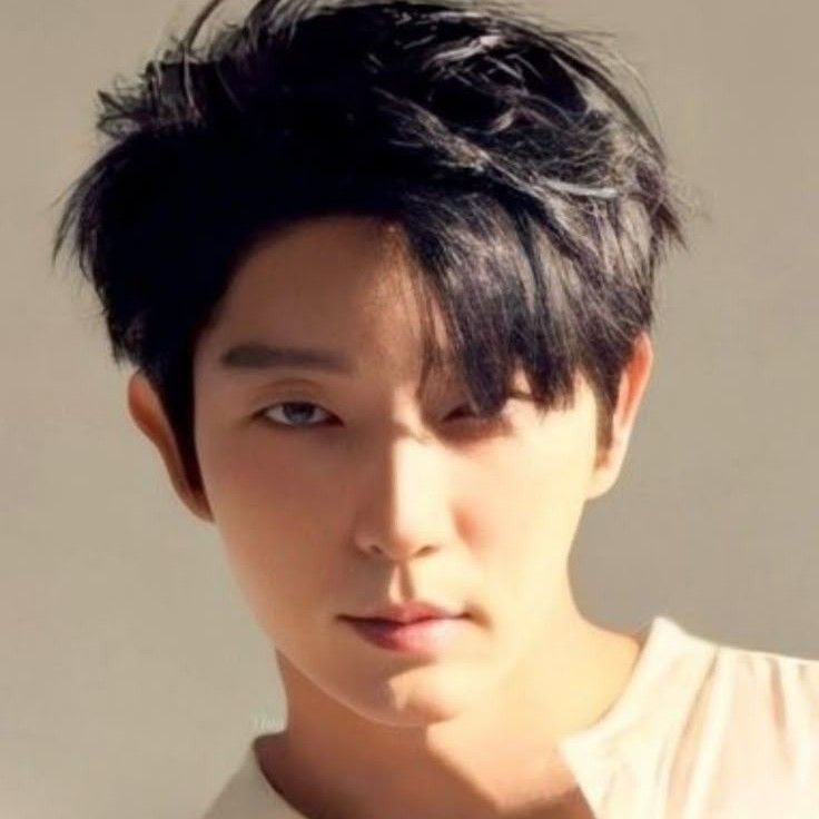 Behind-the-scenes cut of Lee Joongi