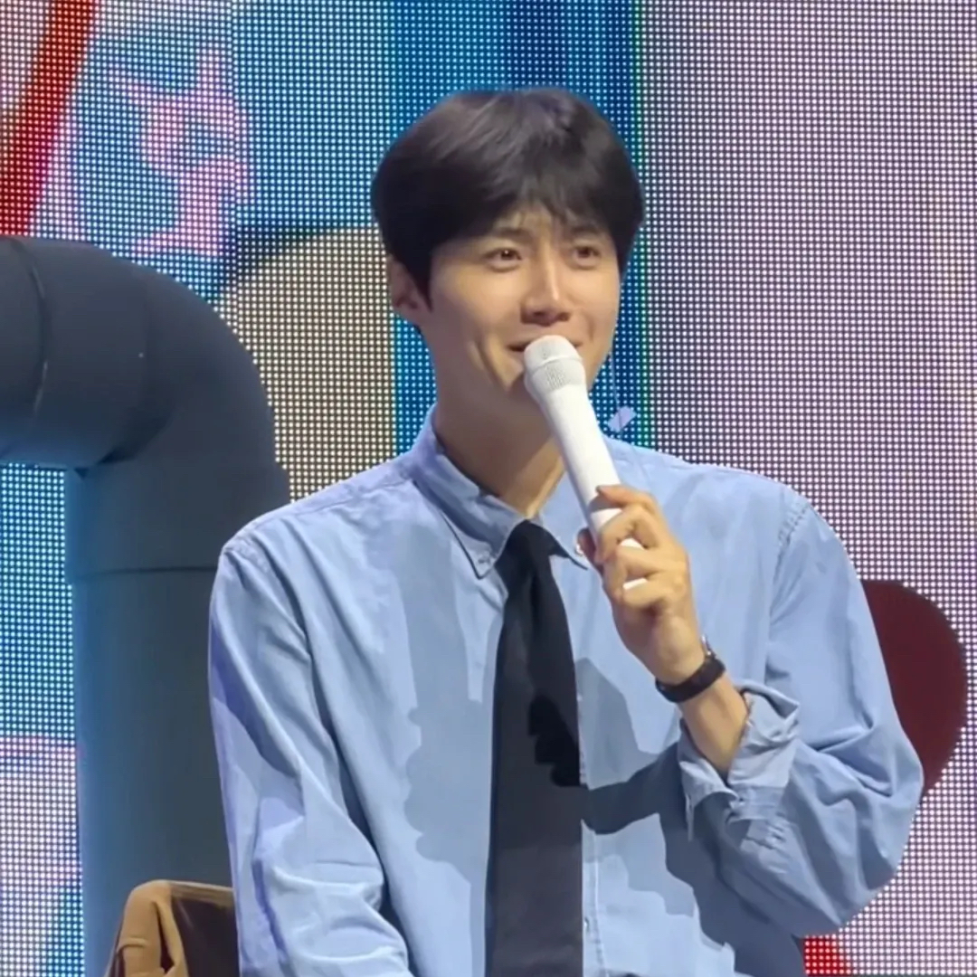 金宣虎的最新照片