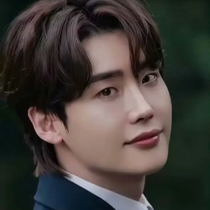 Behind-the-scenes cut of Lee Jongsuk