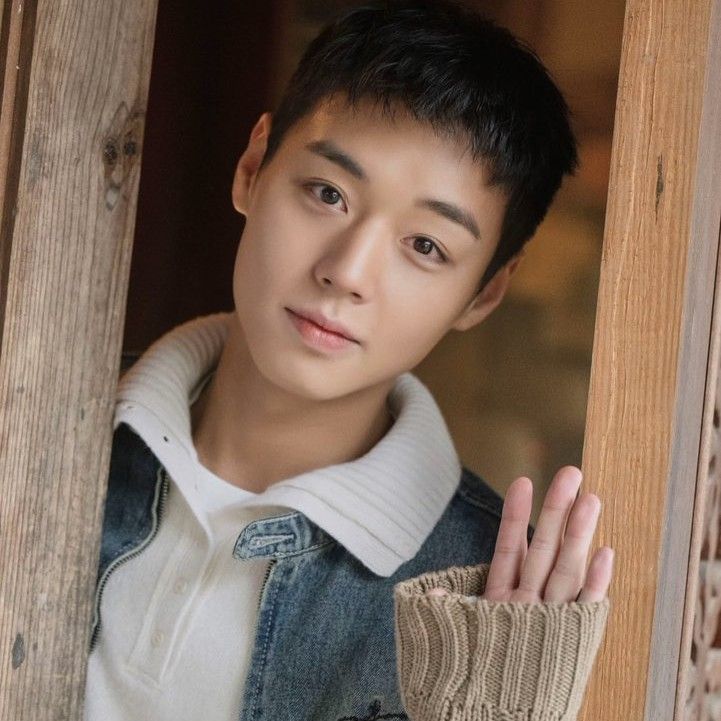 Latest photo of Park Jihoon