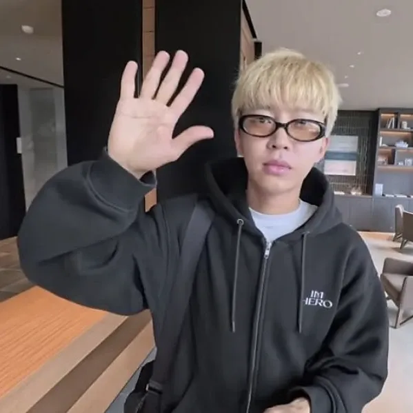 Foto kegiatan terbaru dari Lim Youngwoong