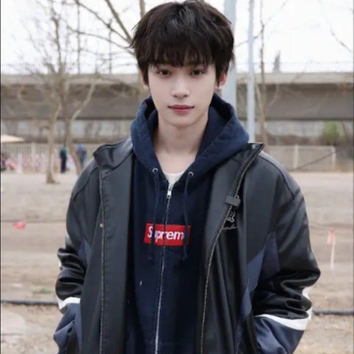 Latest photo of Zi Yu