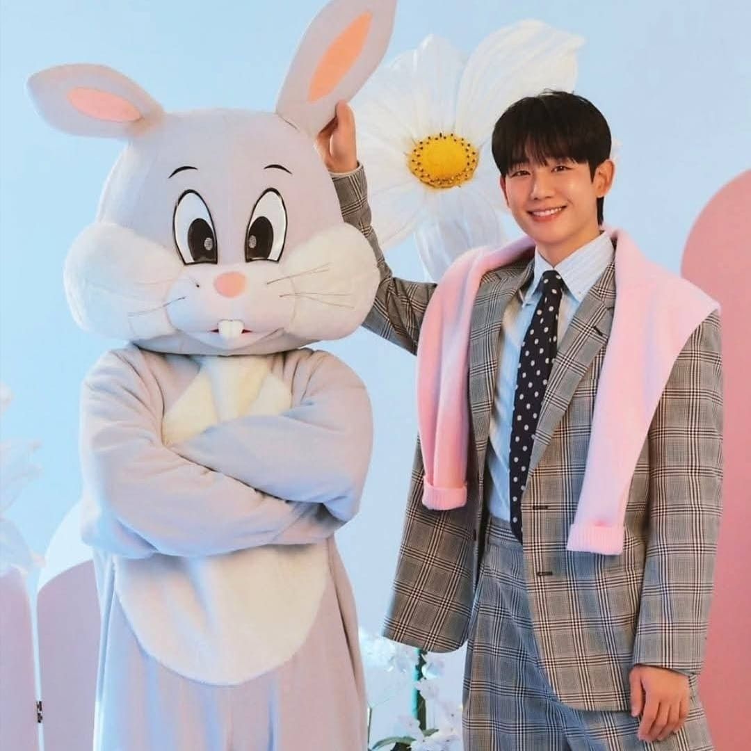 Behind-the-scenes cut of Jung Haein