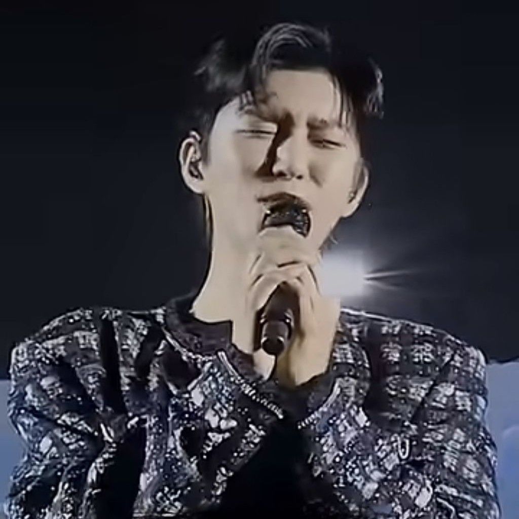 Momen yang diabadikan oleh penggemar Lim Youngwoong