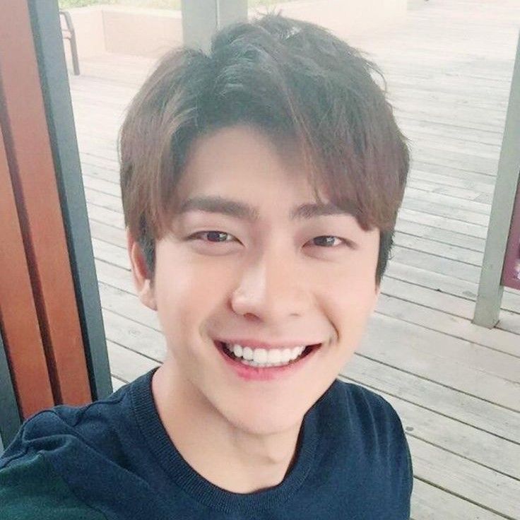 Behind-the-scenes cut of Kang Taeoh