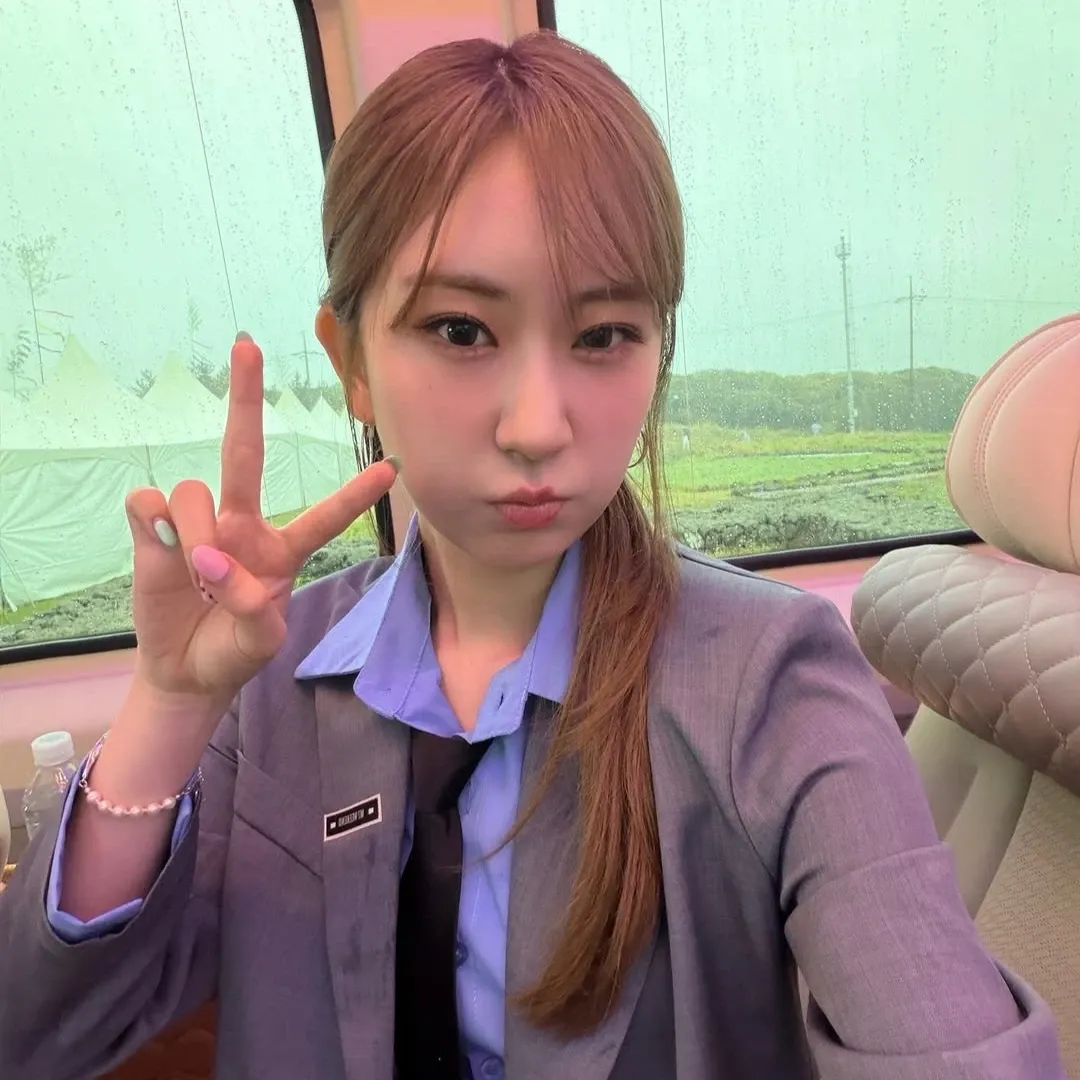 Momen yang diabadikan oleh penggemar Jeon Yujin