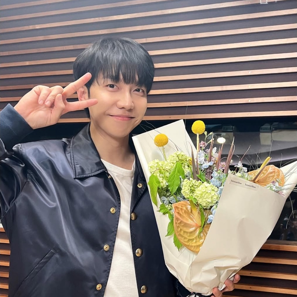 Cuplikan di balik layar dari Lee Seunggi
