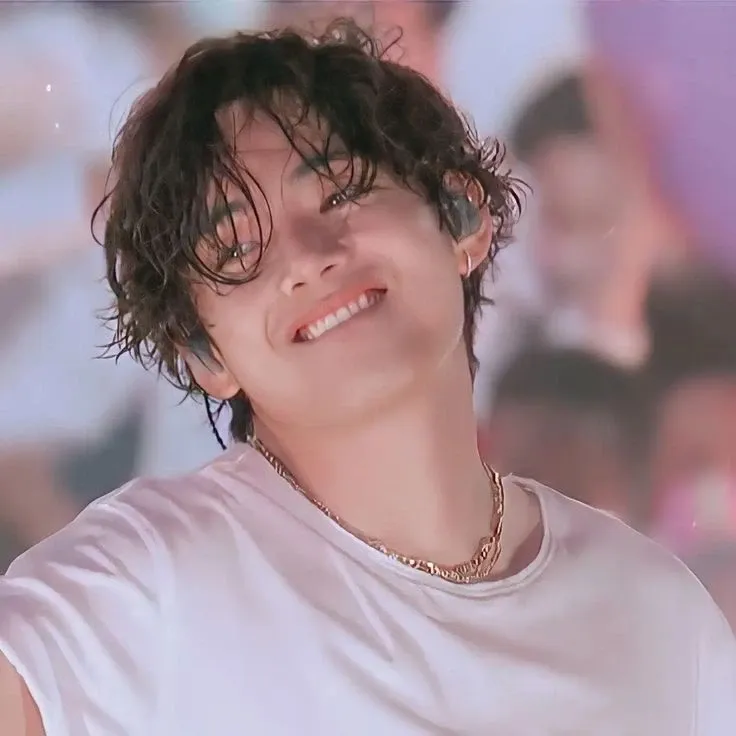 Behind-the-scenes cut of Kim Taehyung (V)